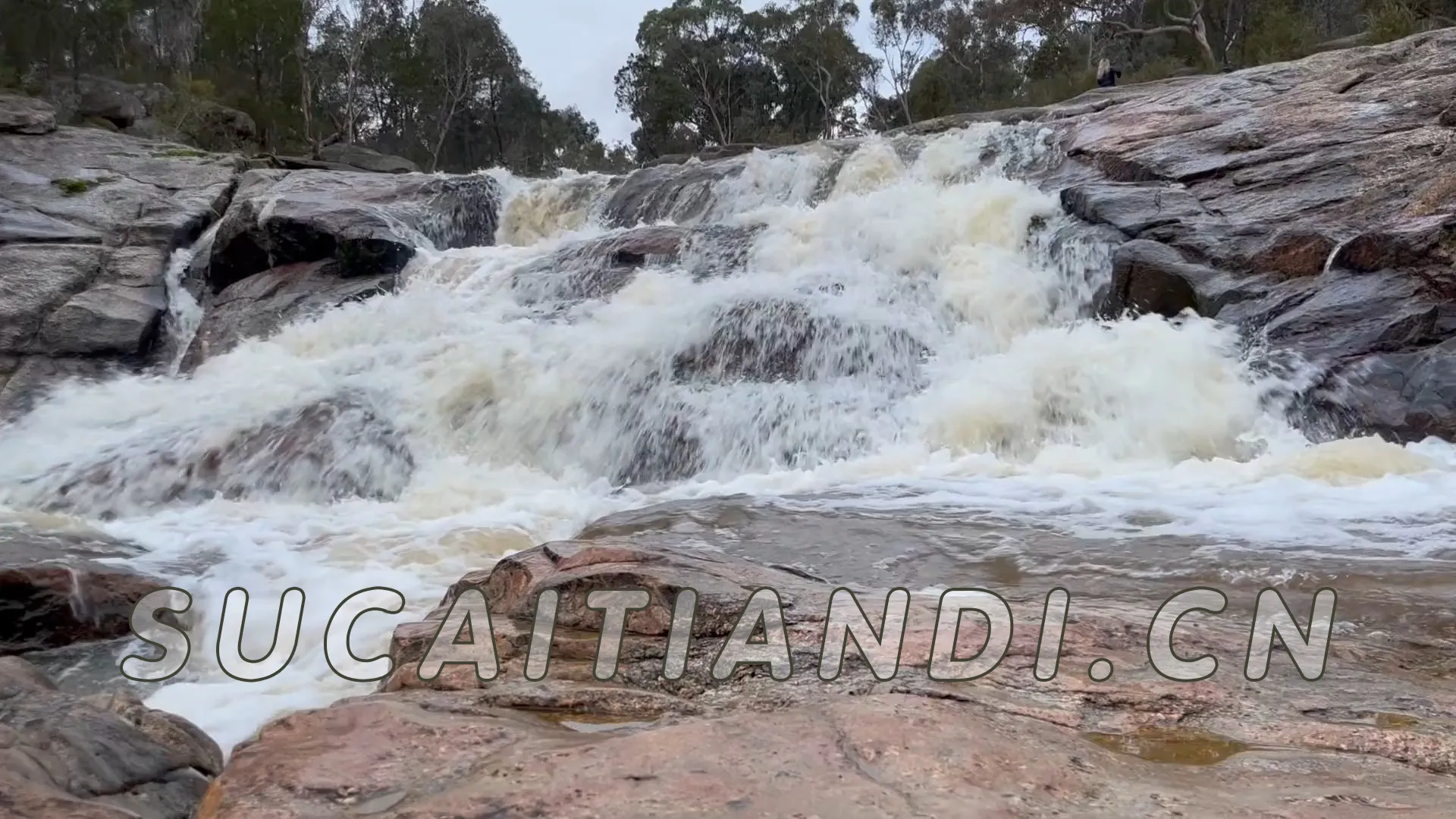 【1080P全高清】实拍瀑布流水素材 MP4格式 | 无水印自然景观视频合集